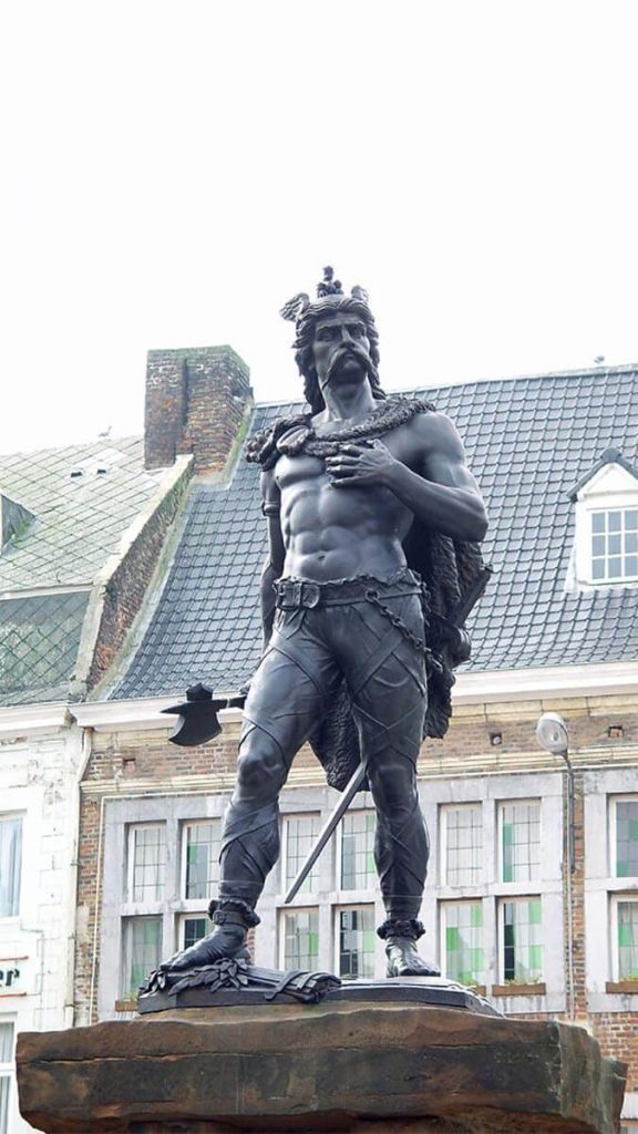Statue d'Ambiorix sur la Grand Place de Tongres